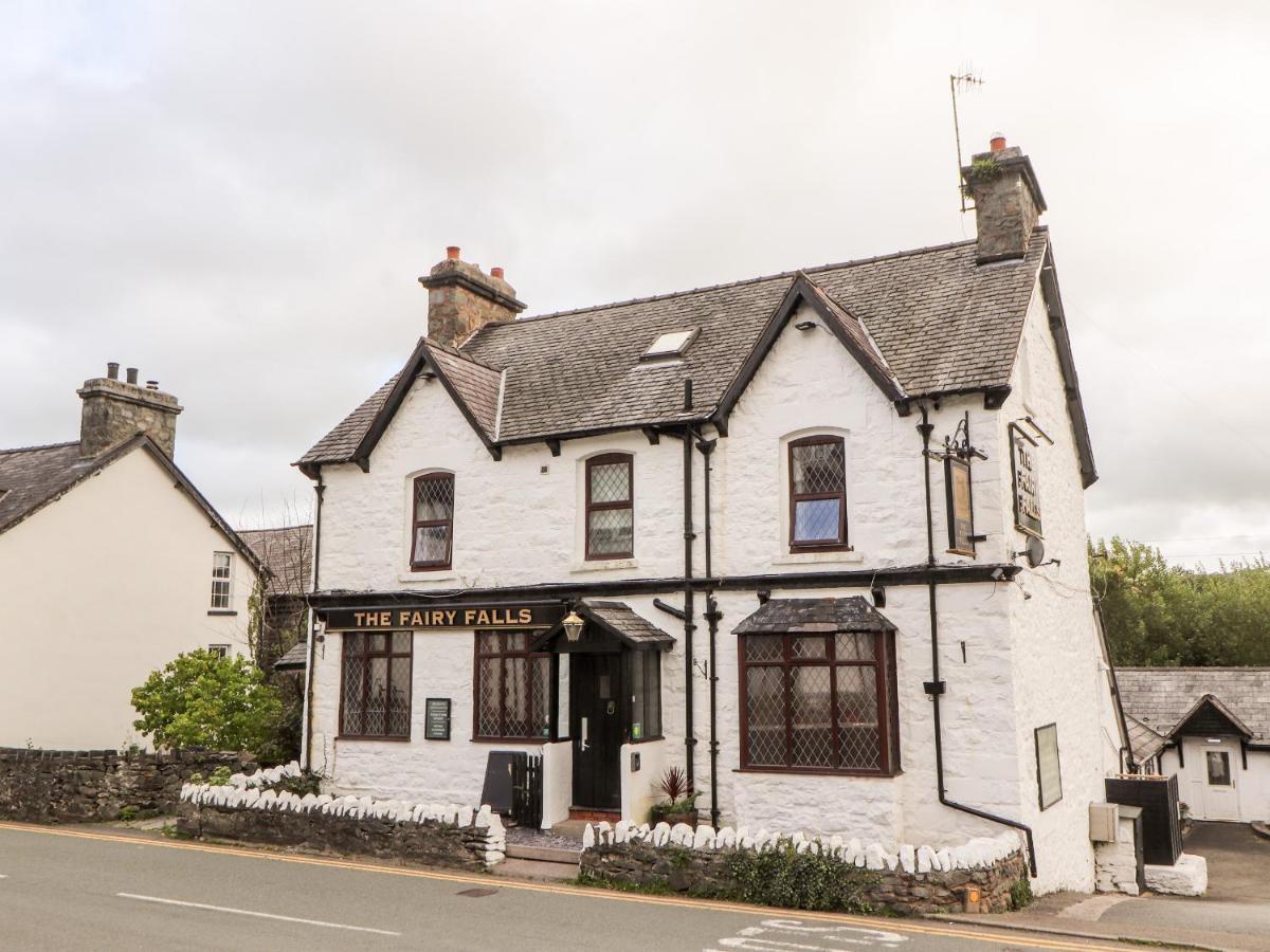 Trefriw Glan Y Ddolヴィラ エクステリア 写真